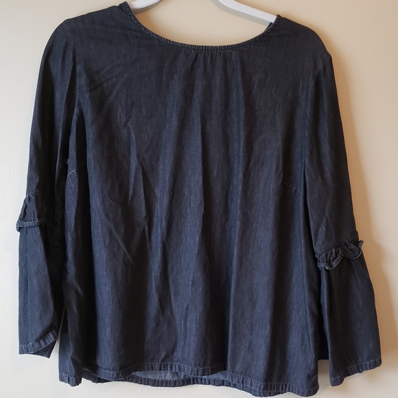 Gap black demin top - Picture 1 of 4